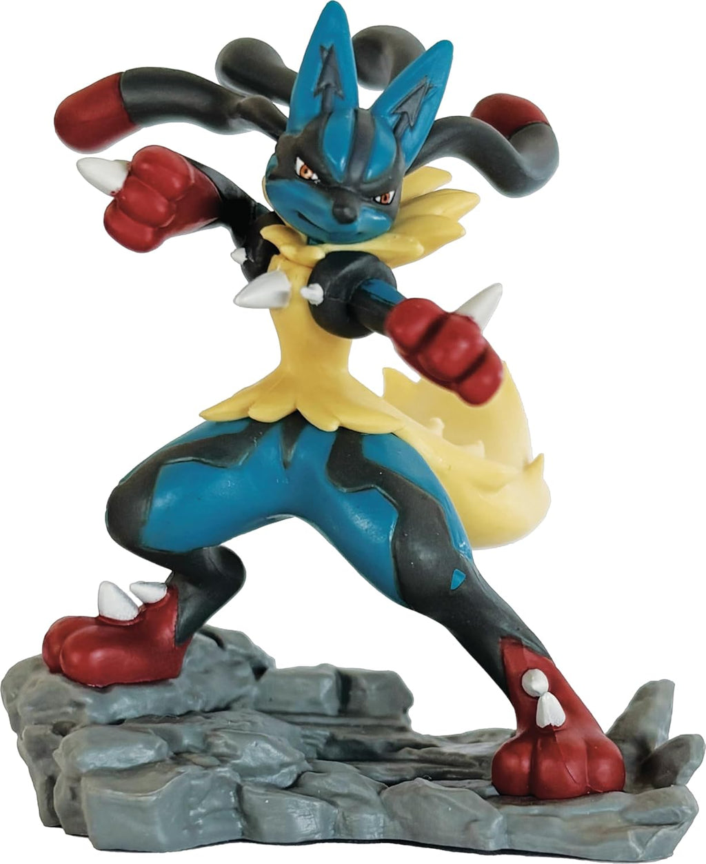 Pokémon: JCC Pokémon Mega-Lucario ex Figure Collection (1 Holographic Embossed Promo Card, 1 Oversized Promo Card, 5 Upgrade Envelopes and 1 Mega-Lucario Figure)